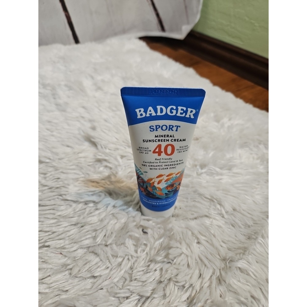Badger Sport Mineral Sunscreen Cream Unscentedโ Hypoallergenic 2.9 floz spf 40